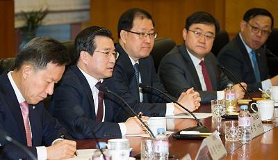 FSC Vice Chairman Kim Yongbeom explains the FSC's plan to facilitate general shareholder's meeting of listed companies thumbnail