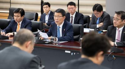 FSC Chairman meets with CEOs of securities firms, asset management companies and private equity firms thumbnail