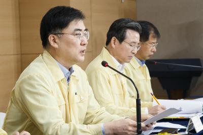 Vice Chairman holds briefing on the 7th Meeting of the Central Economic Response Headquarters thumbnail