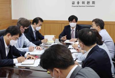 Vice Chairman holds meeting to urge all FSC staff to ensure smooth operation of policy tasks thumbnail