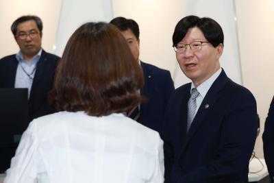 부위원장, 대환대출 인프라 운영 현장점검을 위해 금융결제원 방문6