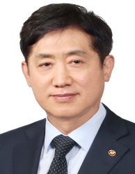 금융위원회 위원장 - 김주현